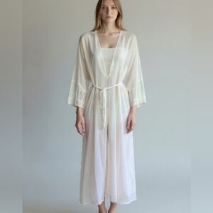 Seductivewear White sheer robe lace sleeves Seductive Wear by Cinema Etoile sz L